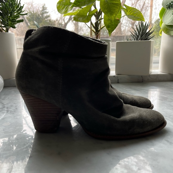 Splendid Olive Green Rouched Suede Booties - Picture 8 of 16